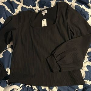 Black square neck puffy sleeved ribbed shirt